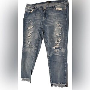 Almost Famous Distressed Skinny Jeans • Size 20 • Raw Frayed Hem • Preloved